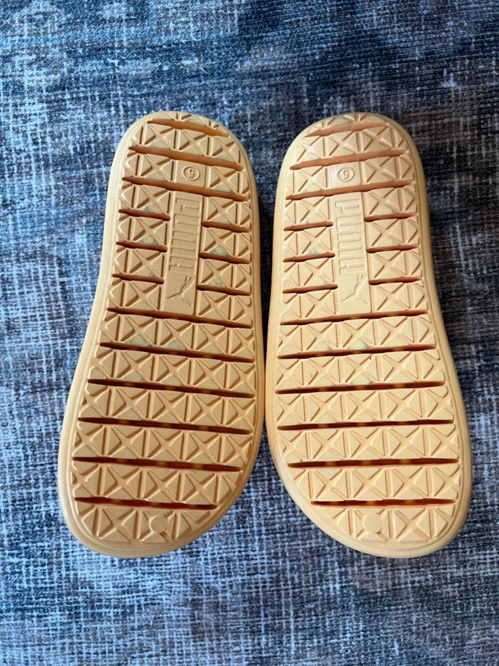 Puma Slides Platform Sandals in Almost Apricot Size 7 - Picture 5 of 10